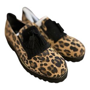 Vaneli Zoelie Sz 5.5 Camel Leopard Fringed Tasseled Suede Loafers Lug Sole